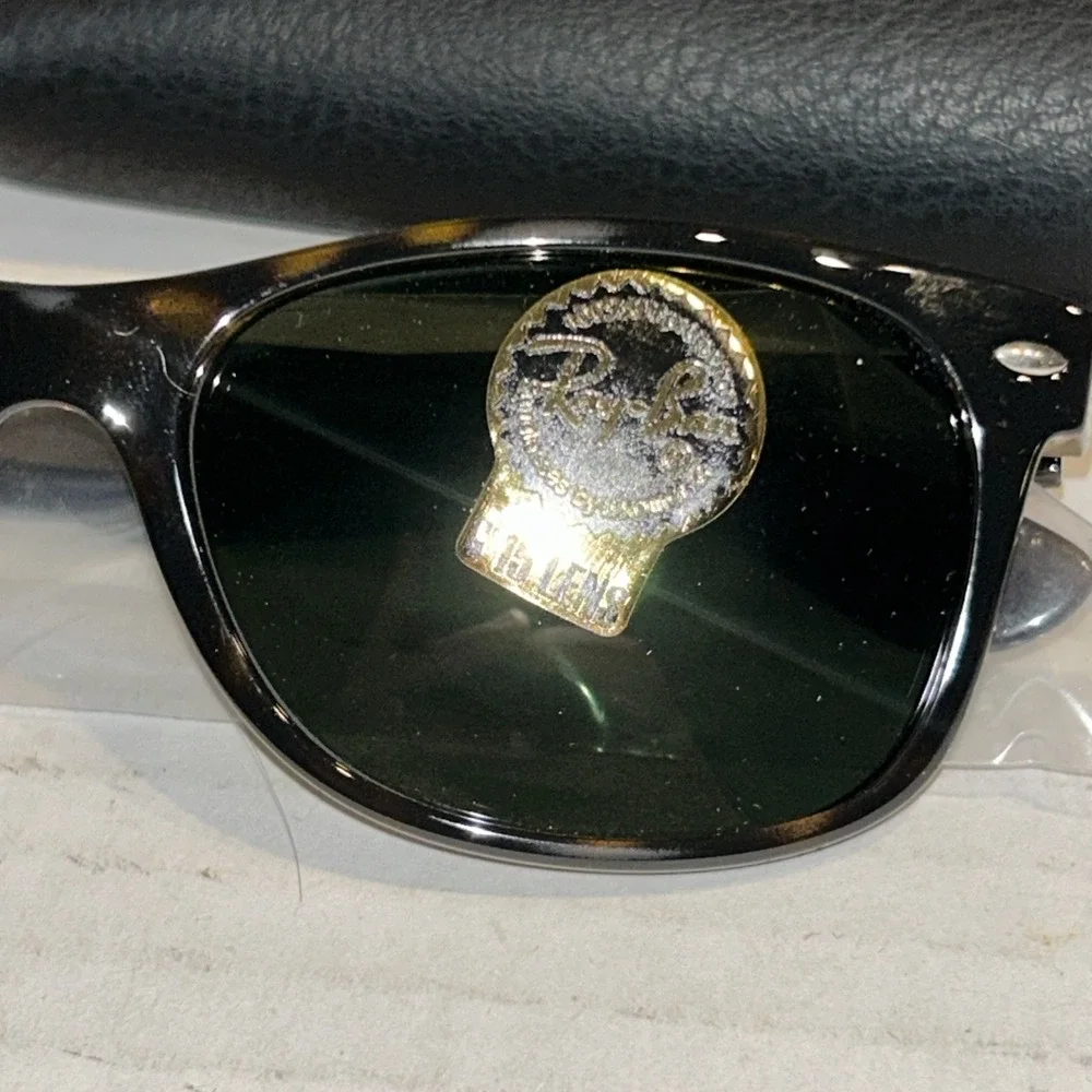 Ray-Ban New Wayfarer Tortoise/Green Classic G-15 55 mm Sunglasses RB2132 C1